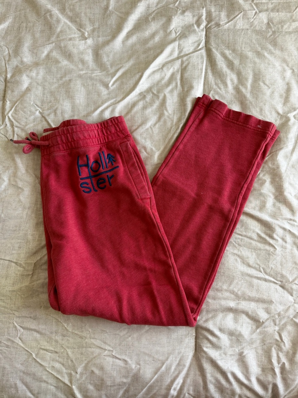 Hollister Faded Red Logo Relaxed Fit Sweatpants (M)